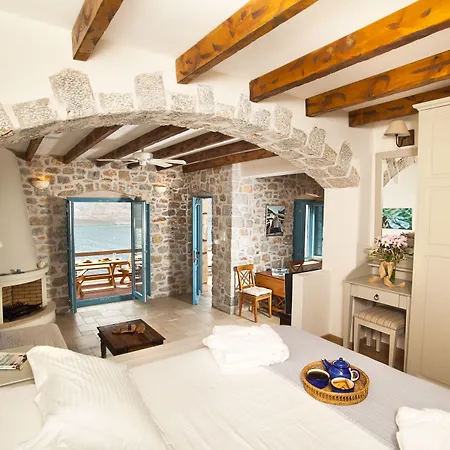 Petra Boutique Homes Arginonda