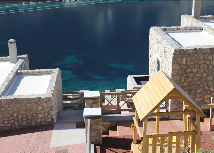 Villa Petra Boutique Homes