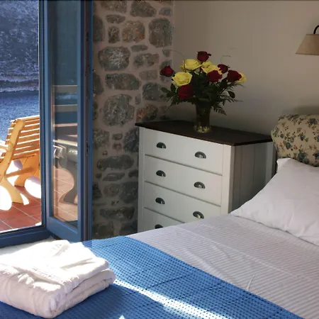 Villa Petra Boutique Homes *