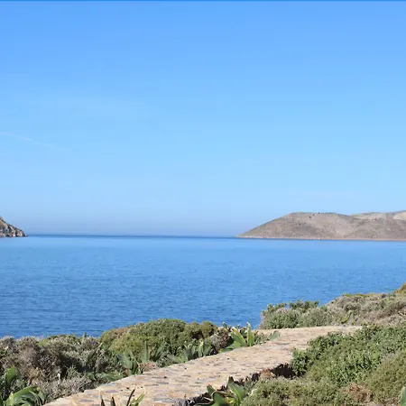 Petra Boutique Homes 빌라 Arginonda